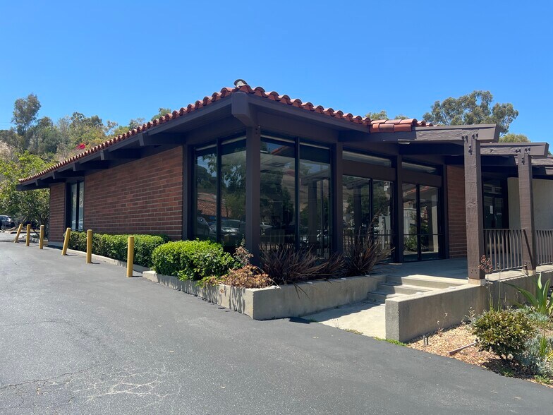 More Photos Of 811-897 Silver Spur Rd, Rolling Hills Estates Unknown For Lease