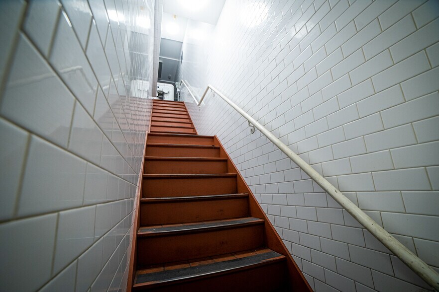 More Photos Of 1655 Sheepshead Bay Rd, Brooklyn Restaurant For Sale