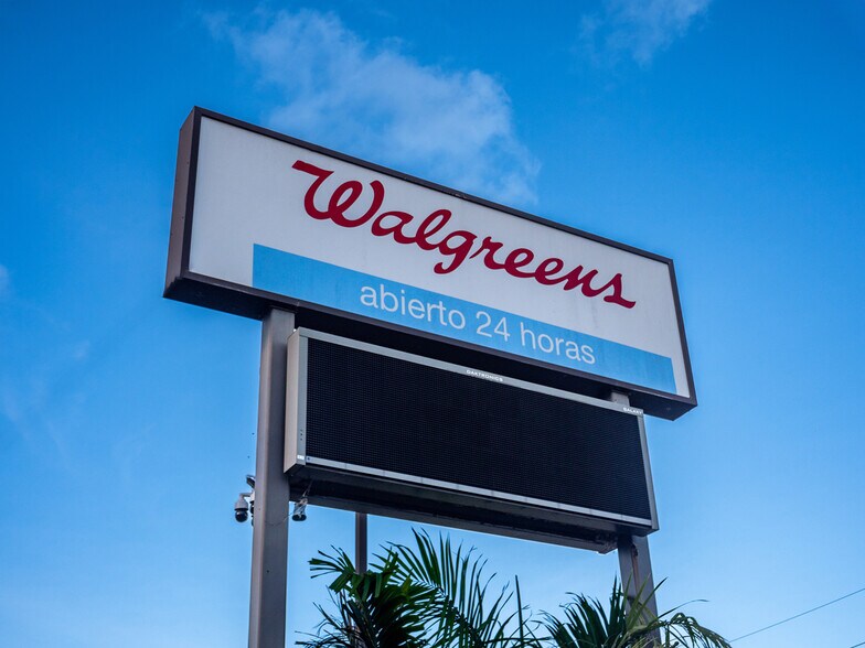 More Photos Of 101 PR-1, Caguas Drugstore For Sale