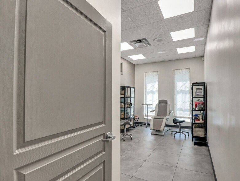 More Photos Of 2615 W Swann Ave, Tampa Medical For Lease