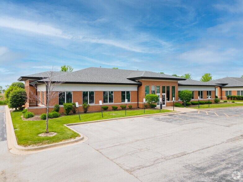 More Photos Of 8041 W 186th St, Tinley Park Loft Creative Space For Sale