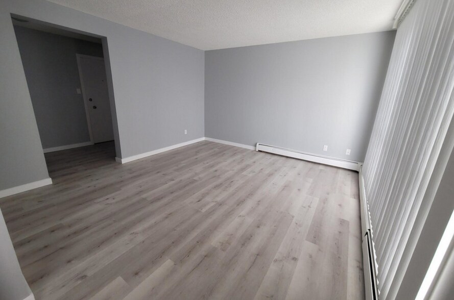 More Photos Of 13104 Fort Rd NW, Edmonton Apartments For Sale