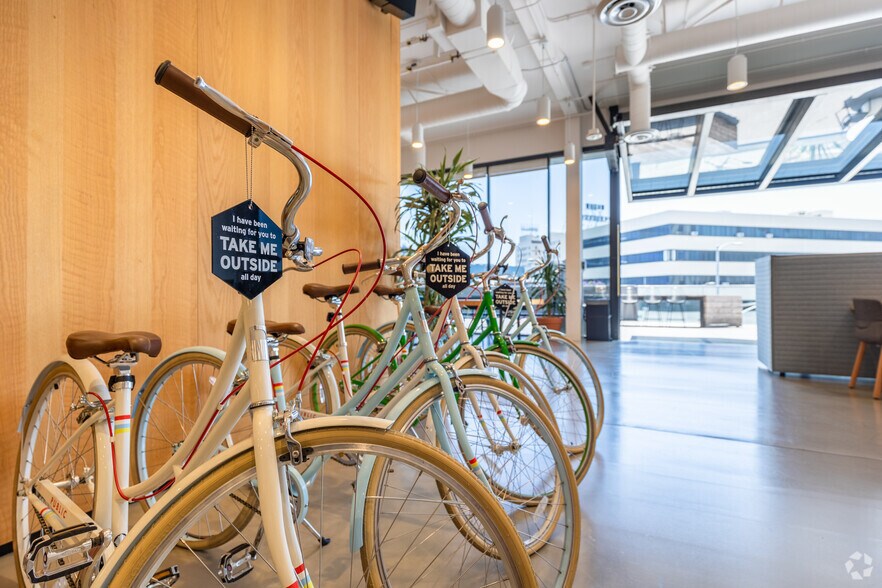 More Photos Of 1800 N Vine St, Los Angeles Coworking Space