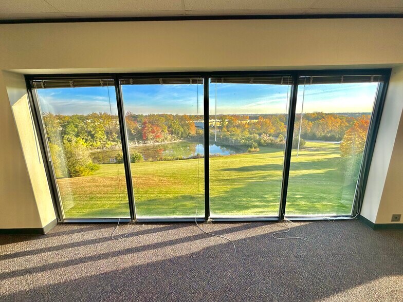 More Photos Of 3401 Park Center Dr, Dayton Office For Sale