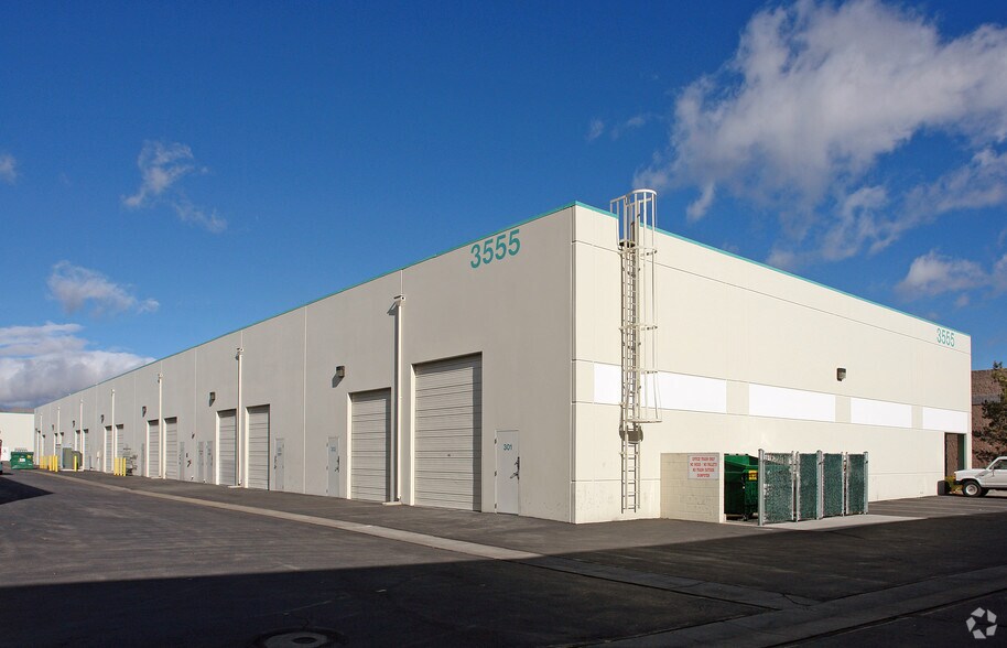 More Photos Of 3555 Airway Dr, Reno Flex For Lease