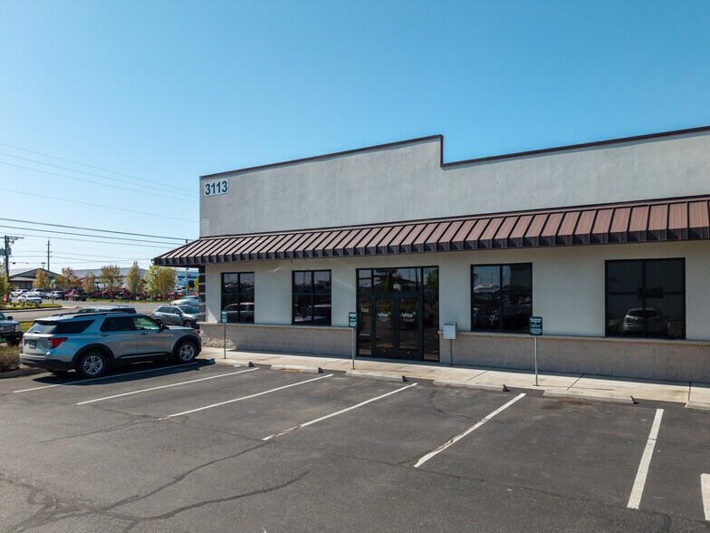 More Photos Of 3113 S Highway 97, Redmond Freestanding For Lease