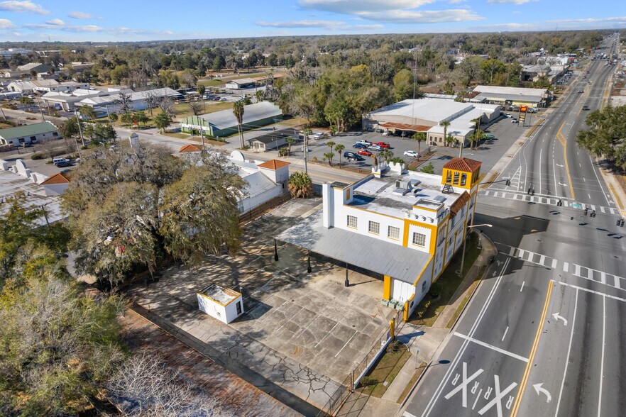 More Photos Of 939 N Magnolia Ave, Ocala Freestanding For Sale