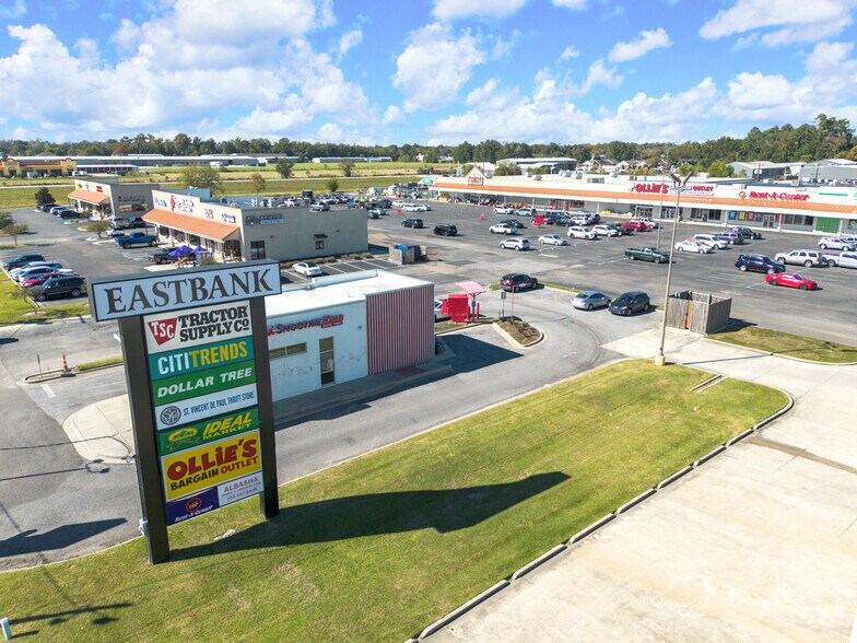 More Photos Of 414 W Highway 30, Gonzales General Retail For Sale