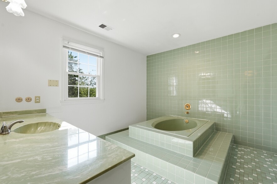 More Photos Of 15901 Old Columbia Pike, Burtonsville Land For Sale
