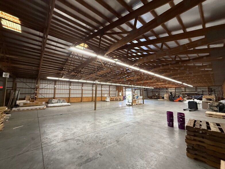 More Photos Of 4840 Reagan Dr, Charlotte Warehouse For Lease