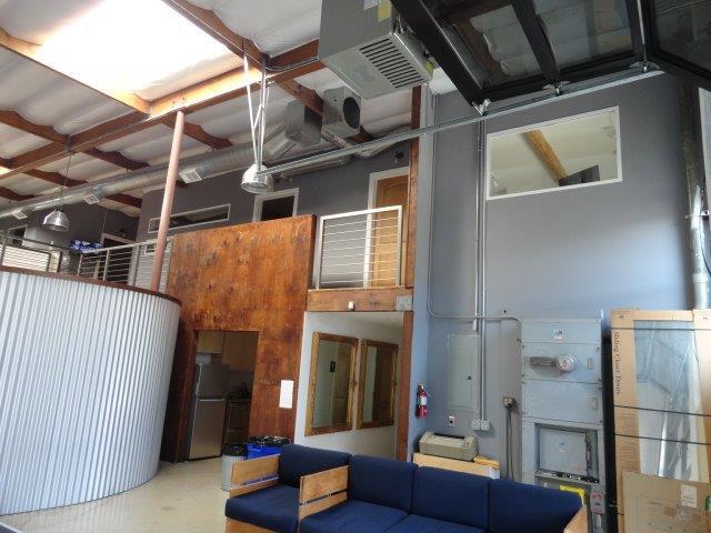 More Photos Of 811 W Gardena Blvd, Gardena Loft Creative Space For Lease
