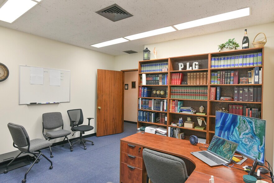 More Photos Of 29 W Franklin St, Hagerstown Apartments For Sale