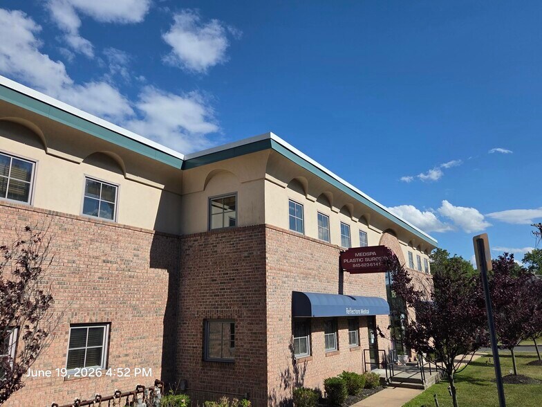 More Photos Of 150 S Pearl St, Pearl River Medical For Sale