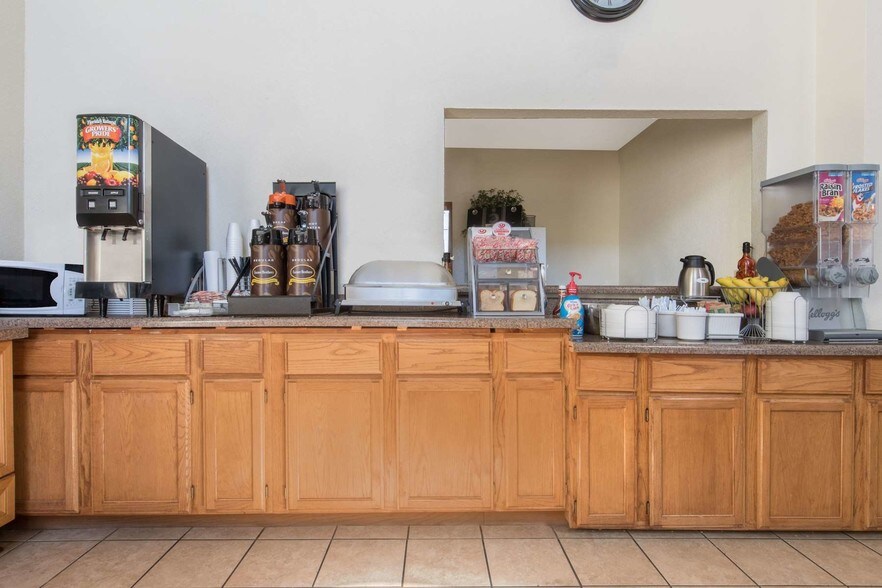 More Photos Of 4397 Sayles Blvd, Abilene Hotel For Sale