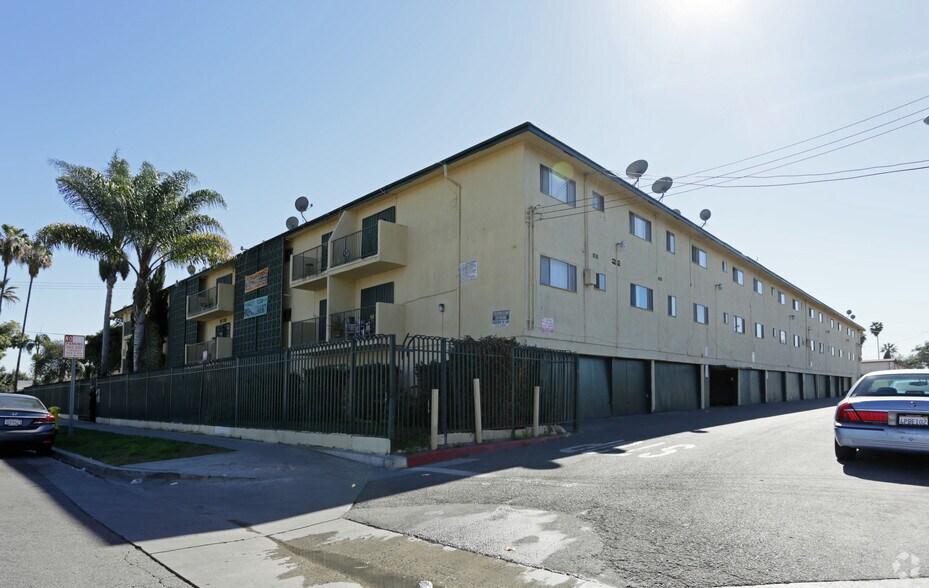 Primary Photo Of 3130 Euclid Ave, Lynwood Apartments For Sale