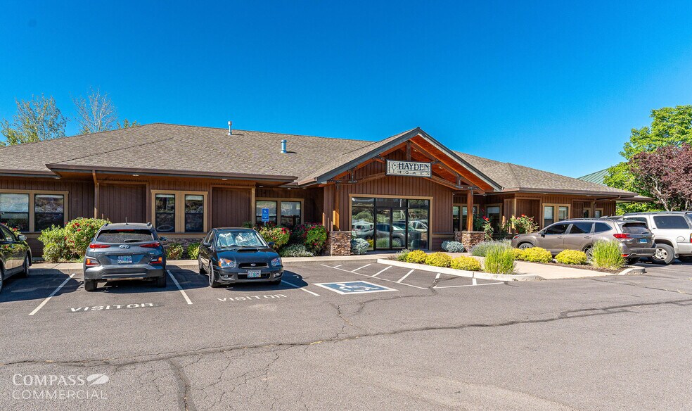 More Photos Of 2464 SW Glacier Pl, Redmond Office For Sale