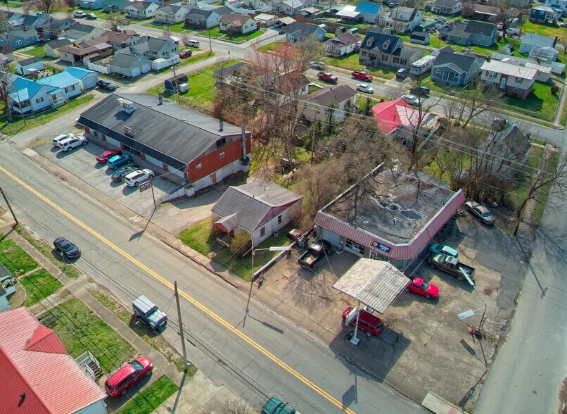 More Photos Of 808 Main Ave, Nitro Auto Repair For Sale