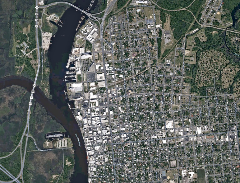 More Photos Of 32 Harnett St, Wilmington General Retail For Lease