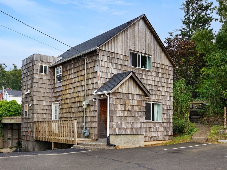 More Photos Of 175 W Bond St, Astoria Storefront Retail Residential For Sale