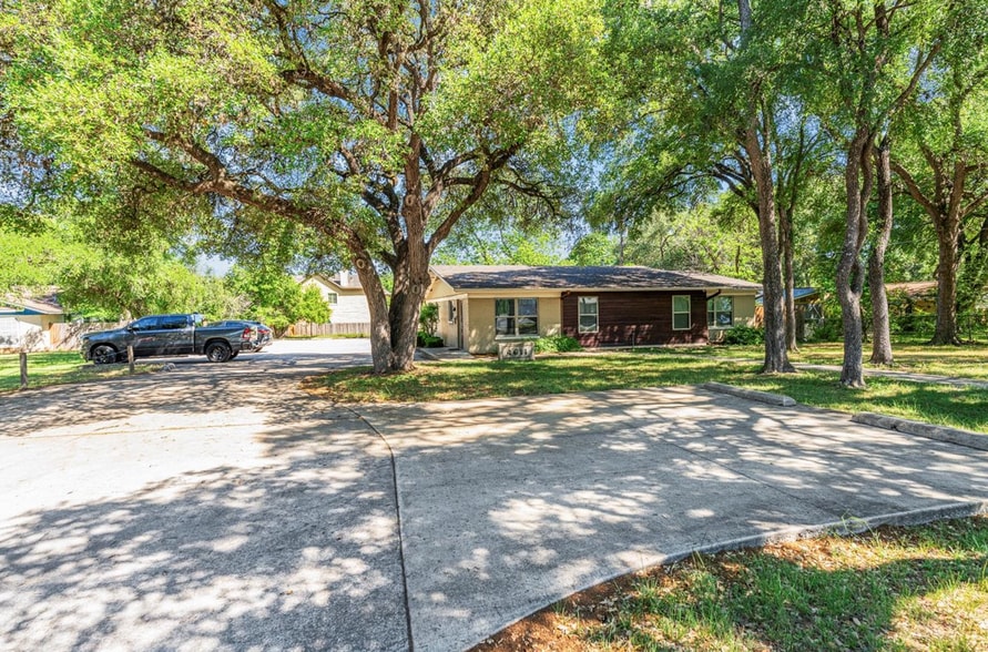 More Photos Of 4611 Menchaca Rd, Austin Medical For Sale