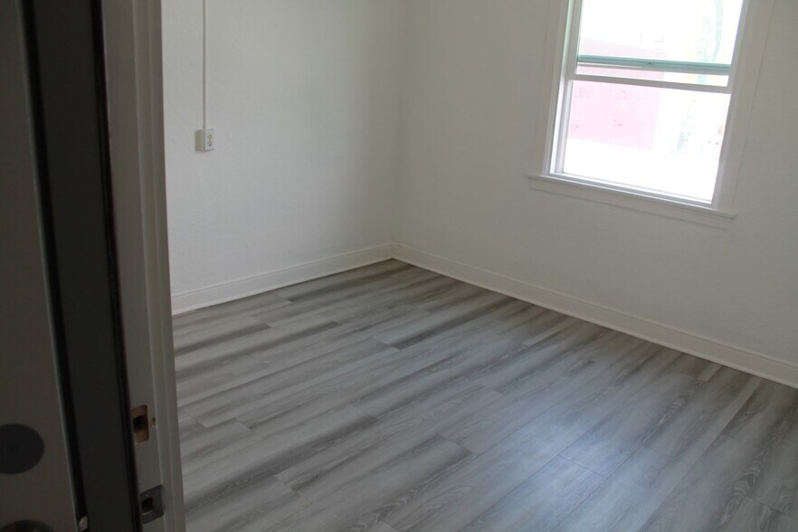 More Photos Of 28 S American St, Stockton Apartments For Sale