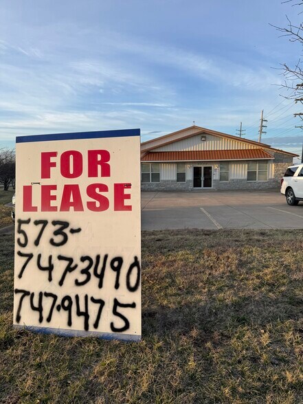 More Photos Of 4630 Flat River Rd, Farmington Research And Development For Lease