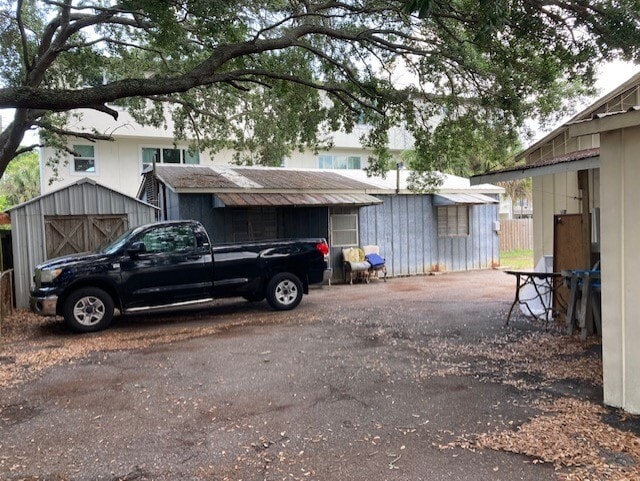 More Photos Of 2704 W Azeele St, Tampa Warehouse For Lease