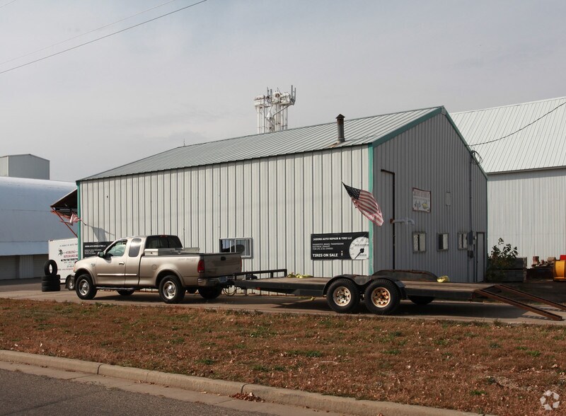 More Photos Of 805 Canton St, Prescott Warehouse For Sale