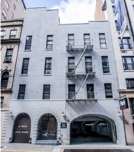 Primary Photo Of 124 E 63rd St, New York Parking Garage For Lease