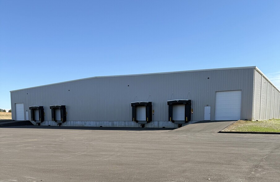 More Photos Of 56 Cooperative Way, Wright City Warehouse For Lease
