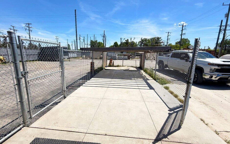 More Photos Of 737 Gilmore Rd, Fort Erie Warehouse For Sale
