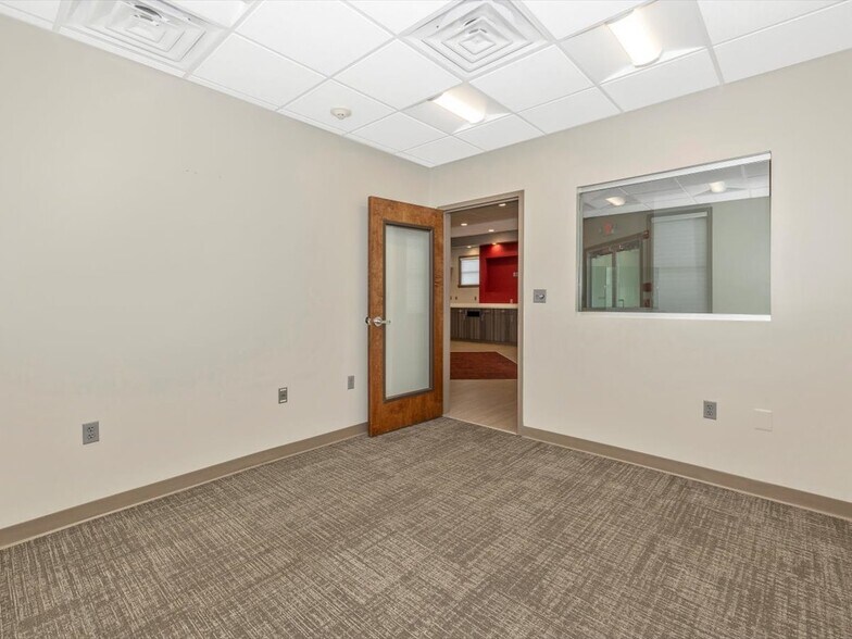 More Photos Of 100 S Main St, Smithsburg Bank For Sale