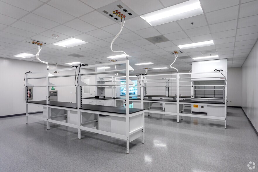 More Photos Of 507 Airport Blvd, Morrisville Light Distribution For Lease