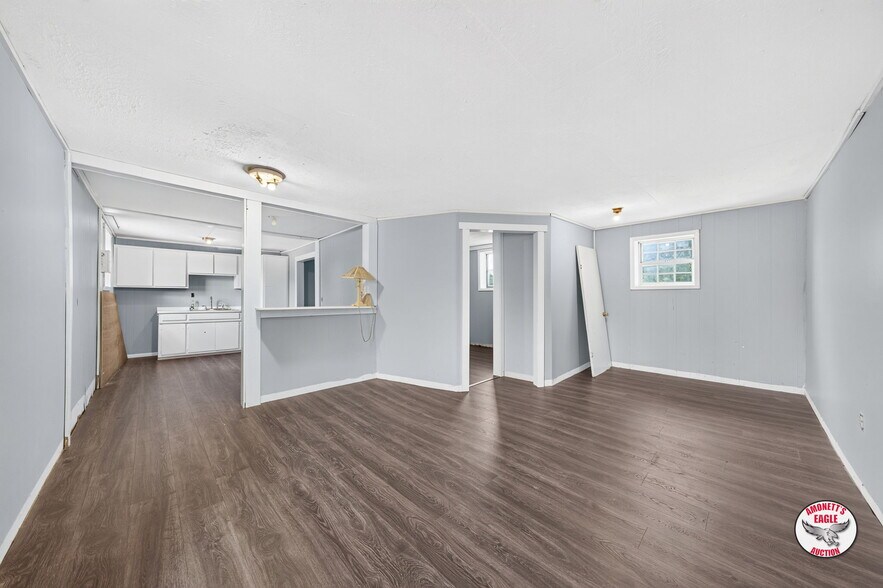 More Photos Of 2969 Moodyville Rd, Byrdstown General Retail For Sale
