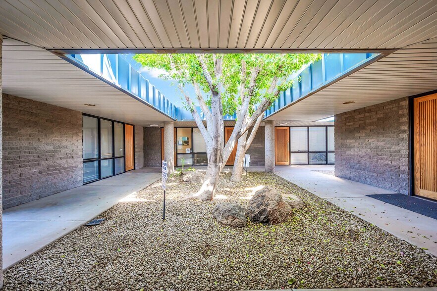 More Photos Of 145 E University Dr, Mesa Office For Lease