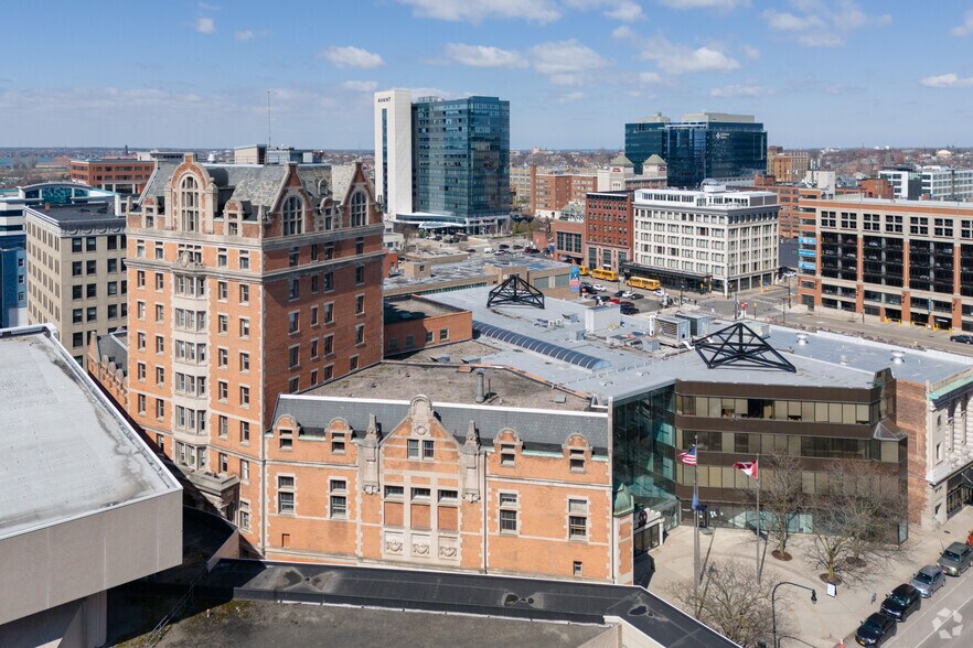 More Photos Of 300 Pearl St, Buffalo Office For Lease