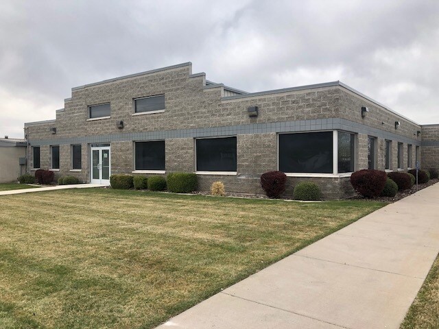 More Photos Of 756 S Redwood Rd, Salt Lake City Medical For Lease