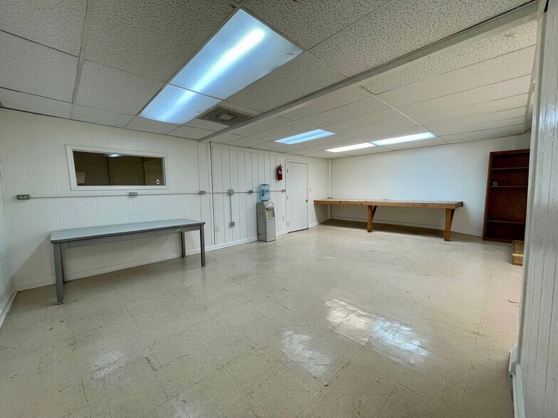 More Photos Of 821 W Main St, El Cajon Flex For Lease