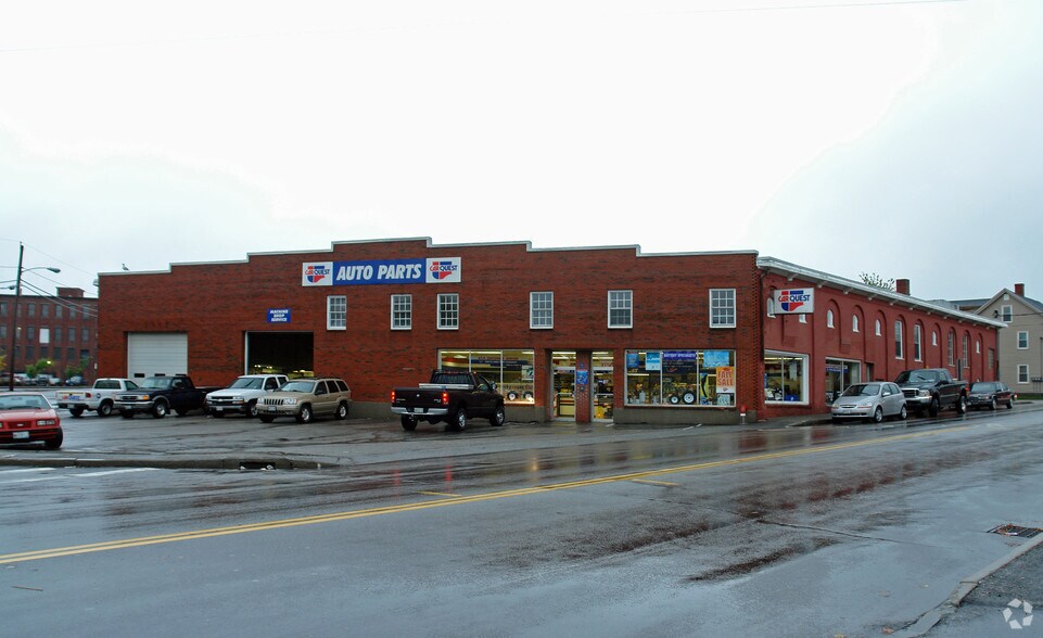 More Photos Of 81 Elm St, Biddeford Freestanding For Lease