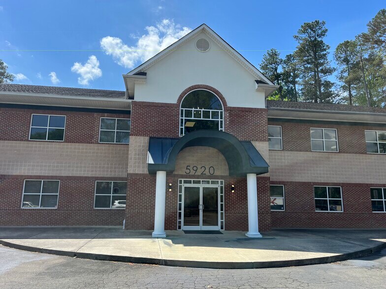 More Photos Of 5920 S Miami Blvd, Morrisville Office For Sale