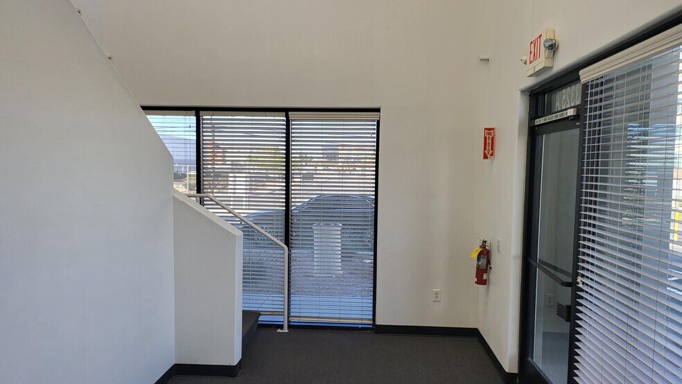More Photos Of 3325-3326 W Oquendo Rd, Las Vegas Warehouse For Lease