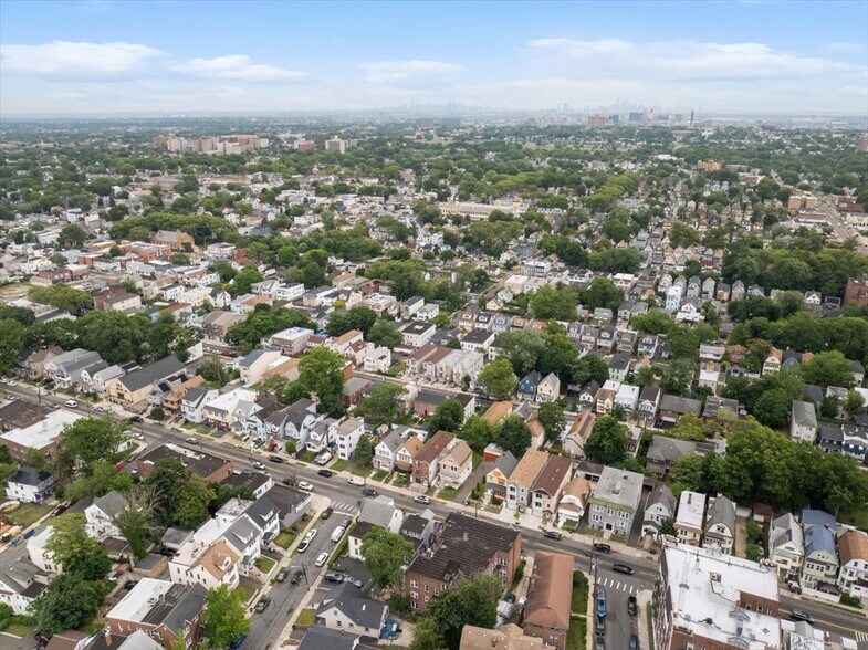 More Photos Of 347 Sanford Ave, Newark Convenience Store For Sale