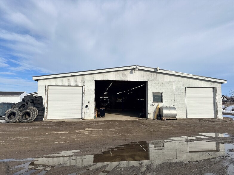 More Photos Of 20439 N Main St, Carey Auto Repair For Sale