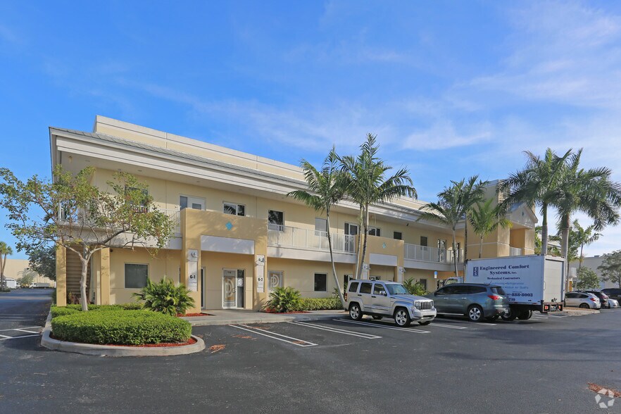 More Photos Of 2775 Vista Pky, West Palm Beach Light Distribution For Lease