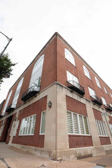 More Photos Of 935 Main St, Manchester Medical For Sale