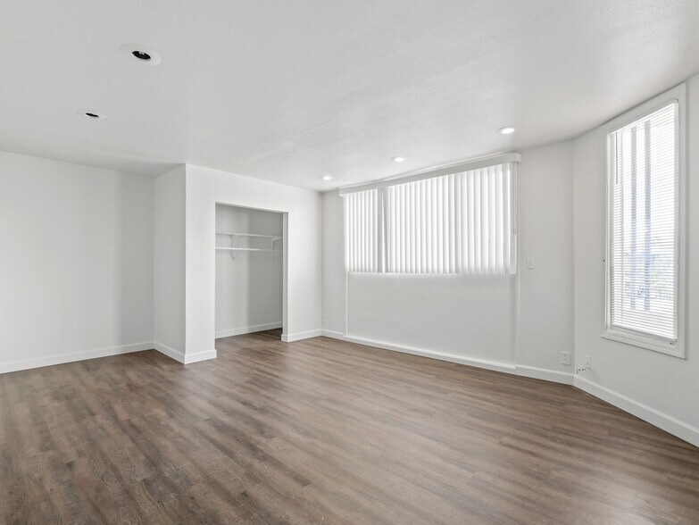 More Photos Of 532-620 N Fulton St, Fresno Apartments For Sale