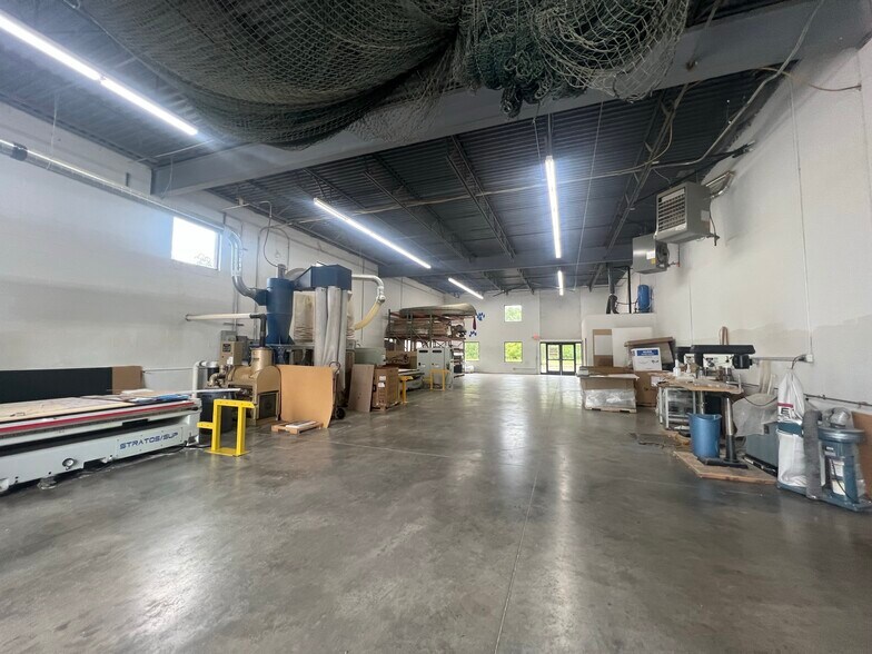 More Photos Of 1257 172nd Ln NE, Ham Lake Warehouse For Lease