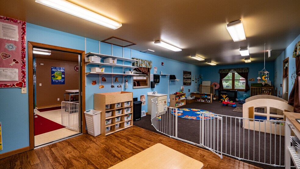 More Photos Of 303 S Western Ave, Waupaca Daycare Center For Sale