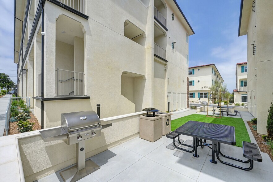 More Photos Of 200 E 31st St, National City Apartments For Sale