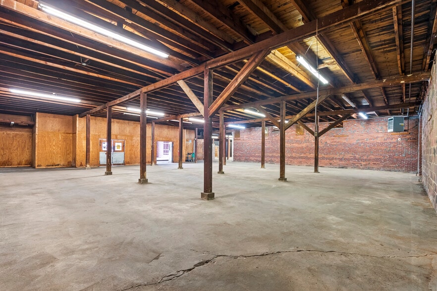 More Photos Of 1906 N Main St, Kannapolis Industrial For Sale
